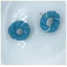 Load image into Gallery viewer, Small Rope Studs