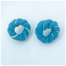 Load image into Gallery viewer, Small Rope Studs