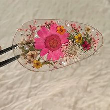 Load image into Gallery viewer, Floral Hair Clip/ Large