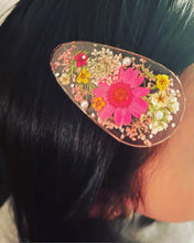 Load image into Gallery viewer, Floral Hair Clip/ Large